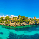 Resort Iberostar 4* con acceso directo a la playa y desayuno incluido por 38€
