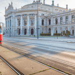 Mercados navideños en Viena: hotel Hilton 4* junto al Danubio por 104€